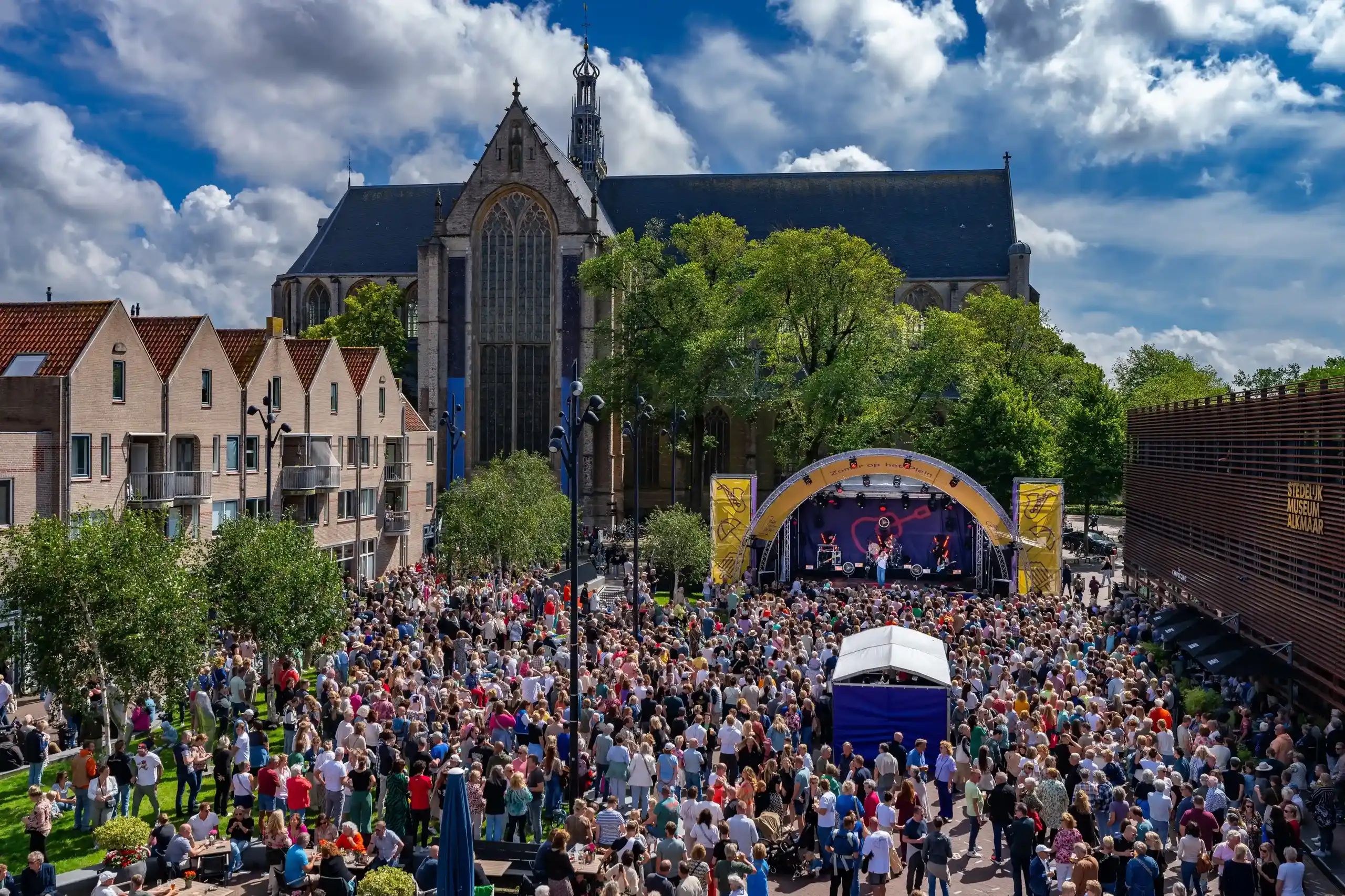 Festival op het canadaplein in Alkmaar